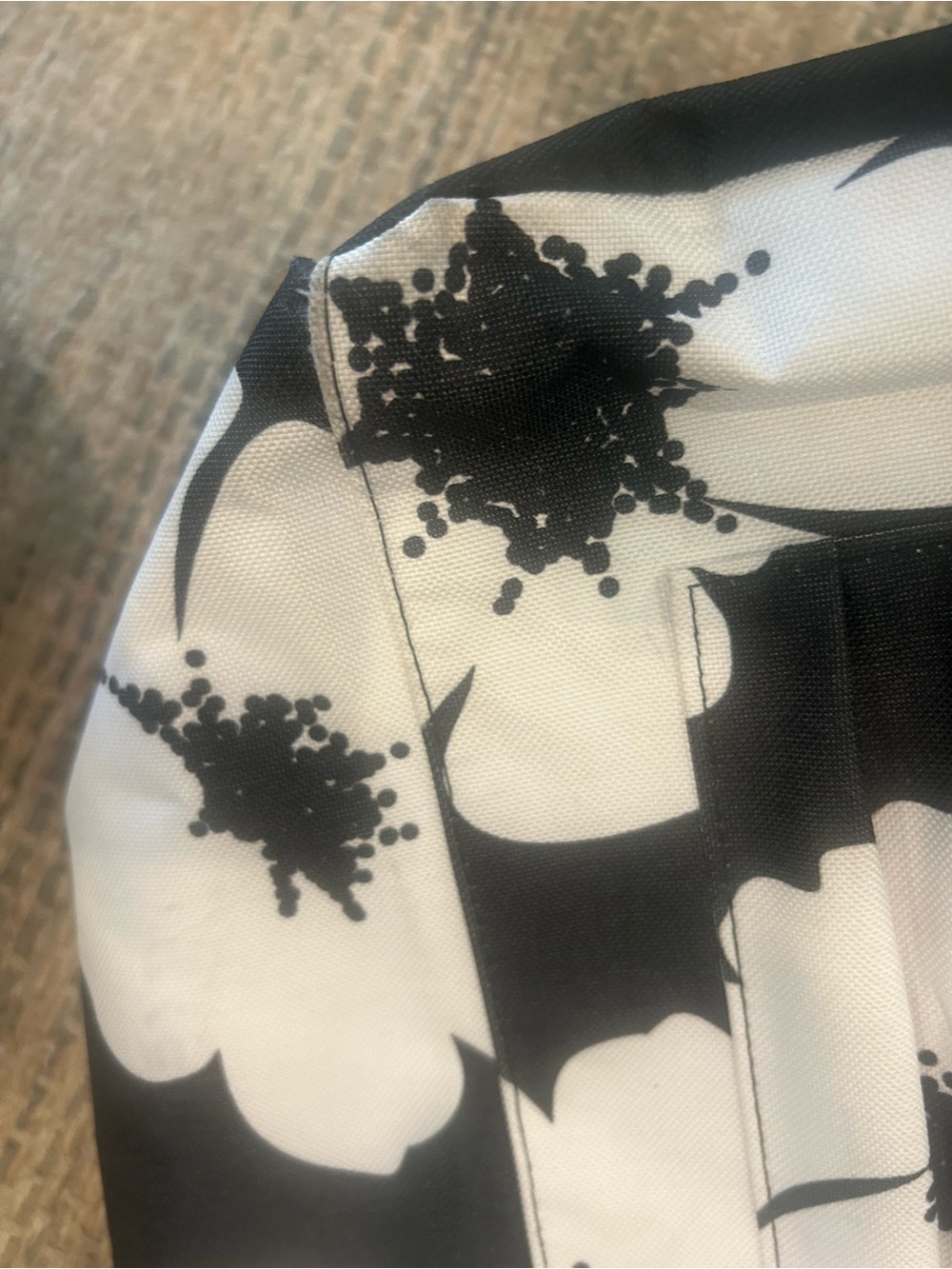 thirty-one Black and White Floral Tote with Front Pocket - Picture 6 of 7